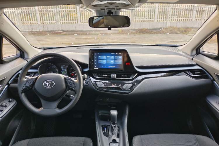 Used Toyota IZOA 2021 2.0L Enjoy Edition Interior 2
