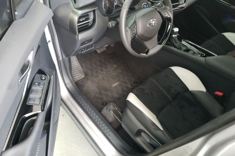 Used Toyota IZOA 2021 2.0L Yichi SPORT Interior 3