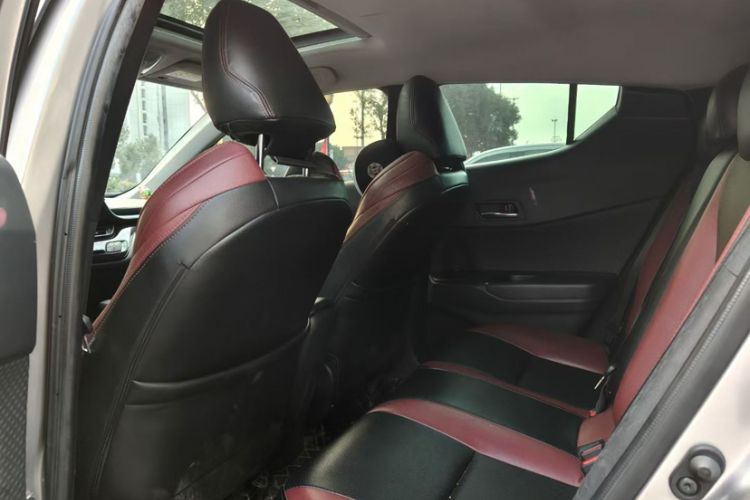 Used Toyota IZOA 2021 Dual-Motor 2.0L Yi Xing Edition Interior 3
