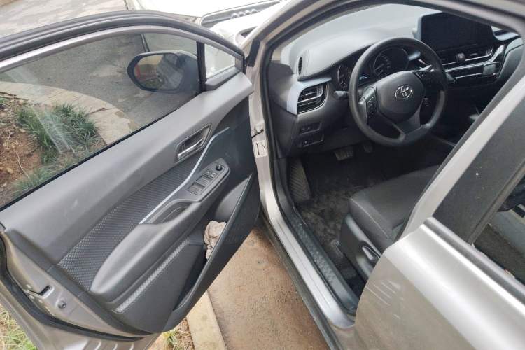 Used Toyota IZOA 2021 2.0L Enjoy Edition Interior 3