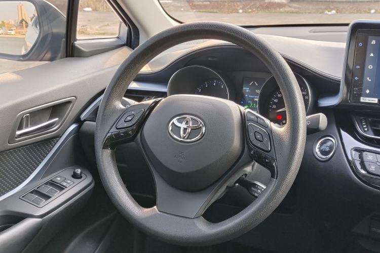 Used Toyota IZOA 2021 2.0L Enjoy Edition Interior 4