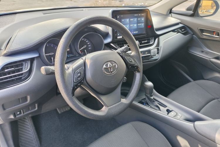 Used Toyota IZOA 2021 2.0L Enjoy Edition Interior 5