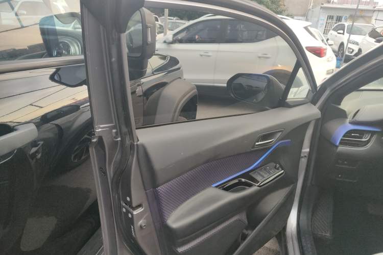 Used Toyota IZOA 2021 2.0L Enjoy Edition Left Front Door Interior