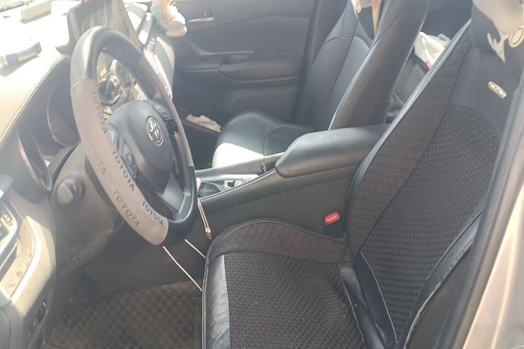 Used Toyota IZOA 2021 2.0L Enjoy Edition Left Front Seat