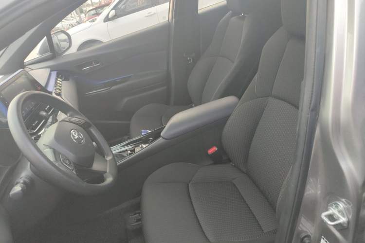 Used Toyota IZOA 2021 2.0L Enjoy Edition Left Front Seat