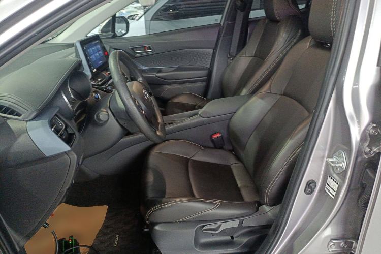 Used Toyota IZOA 2021 2.0L Enjoy Edition Left Front Seat