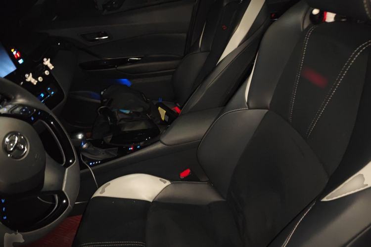 Used Toyota IZOA 2021 2.0L Yichi SPORT Left Front Seat