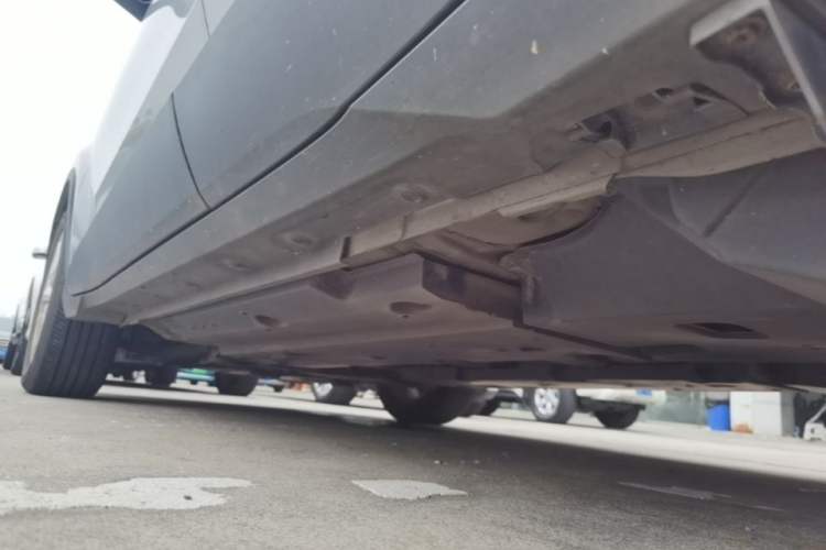 Used Toyota IZOA 2021 2.0L Yichi Version Left Side Sill