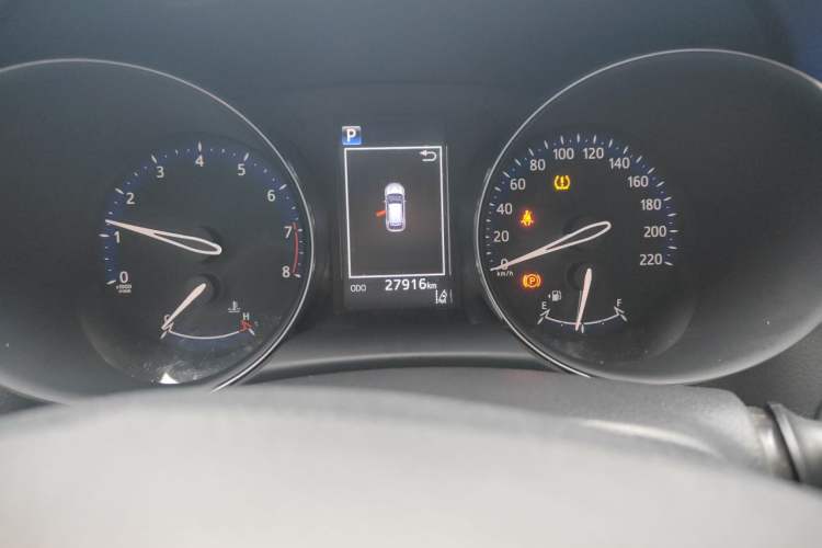 Used Toyota IZOA 2021 2.0L Enjoy Edition Odometer Close Up