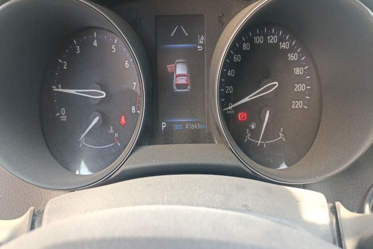 Used Toyota IZOA 2021 2.0L Enjoy Edition Odometer Close Up