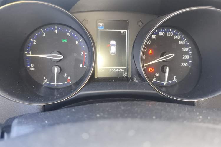 Used Toyota IZOA 2021 2.0L Yichi SPORT Odometer Close Up