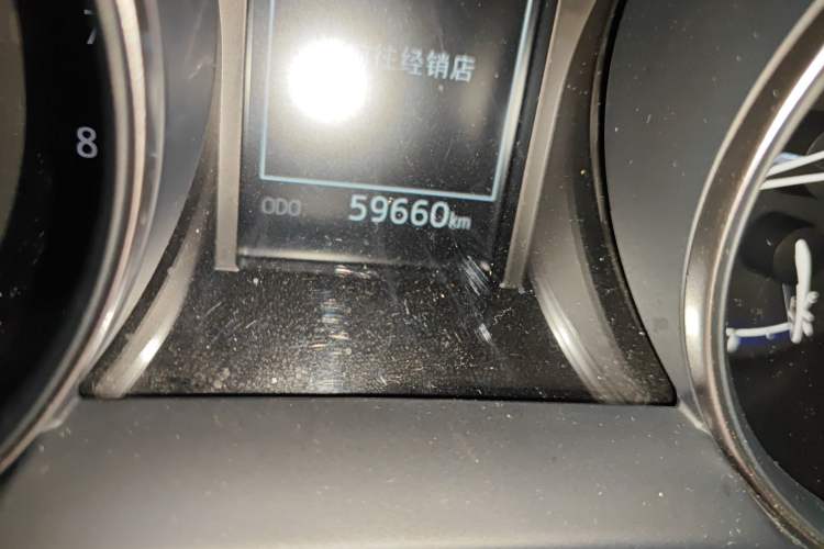 Used Toyota IZOA 2021 2.0L Yichi SPORT Odometer Close Up