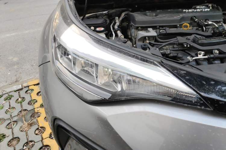 Used Toyota IZOA 2021 2.0L Enjoy Edition Right Front Headlight