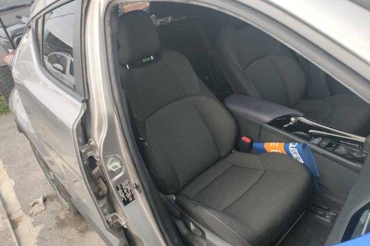 Used Toyota IZOA 2021 2.0L Enjoy Edition Right Front Seat