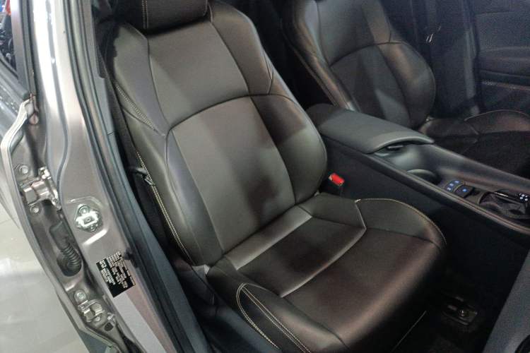 Used Toyota IZOA 2021 2.0L Enjoy Edition Right Front Seat