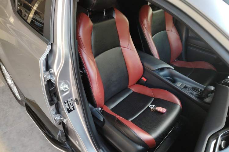 Used Toyota IZOA 2021 Dual-Motor 2.0L Yi Xing Edition Right Front Seat