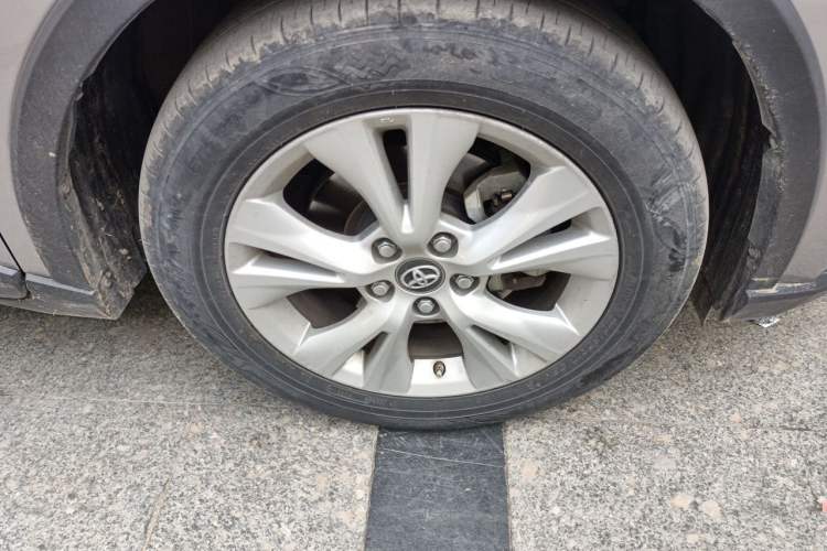 Used Toyota IZOA 2021 2.0L Enjoy Edition Right Front Wheel Hub