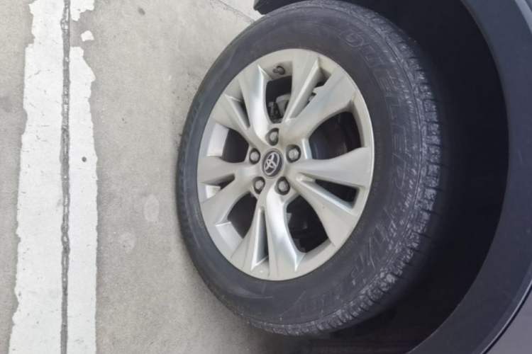 Used Toyota IZOA 2021 2.0L Yichi Version Right Rear Wheel Hub