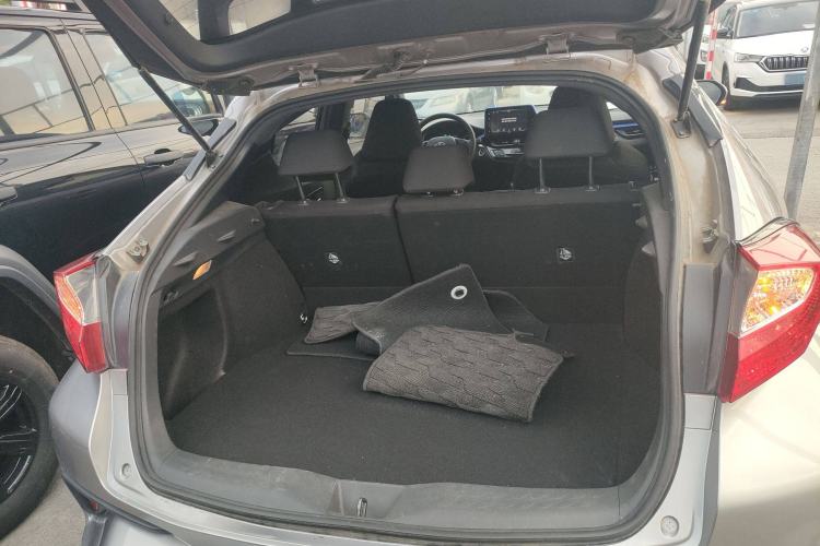 Used Toyota IZOA 2021 2.0L Enjoy Edition Trunk