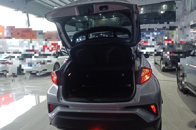 Used Toyota IZOA 2021 2.0L Enjoy Edition Trunk