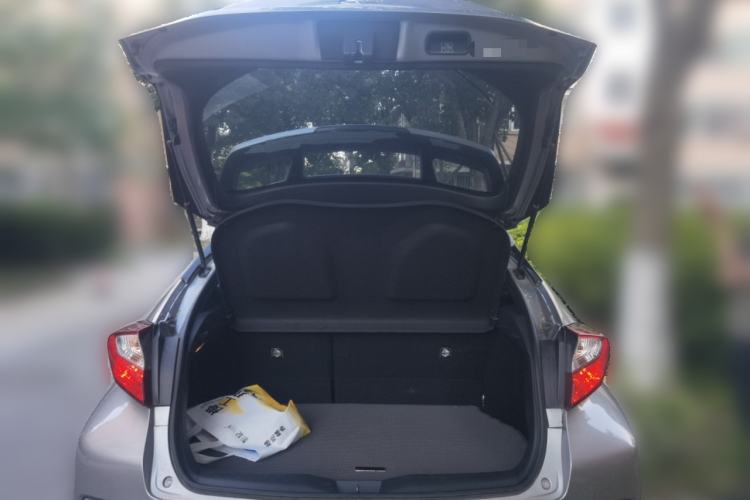 Used Toyota IZOA 2021 2.0L Enjoy Edition Trunk