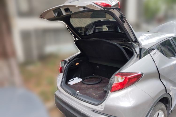 Used Toyota IZOA 2021 2.0L Enjoy Edition Trunk