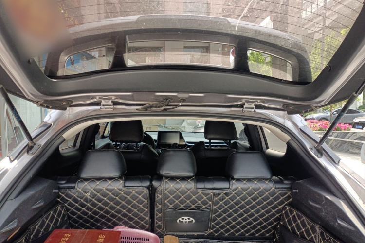 Used Toyota IZOA 2021 2.0L Enjoy Edition Trunk