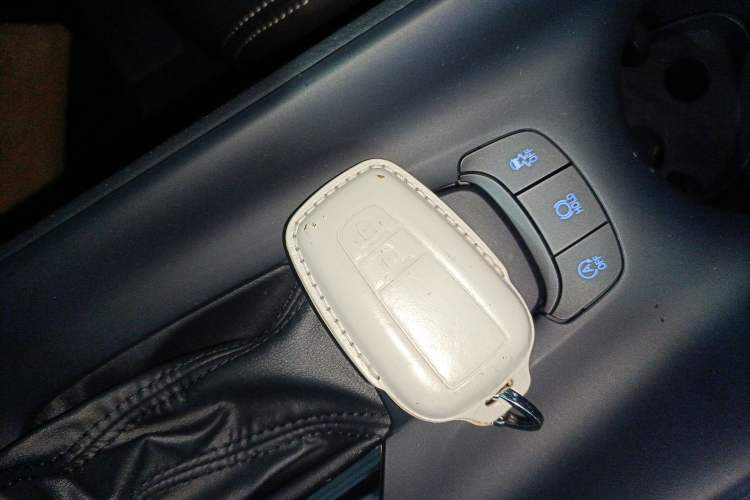 Used Toyota IZOA 2021 2.0L Enjoy Edition Vehicle Key