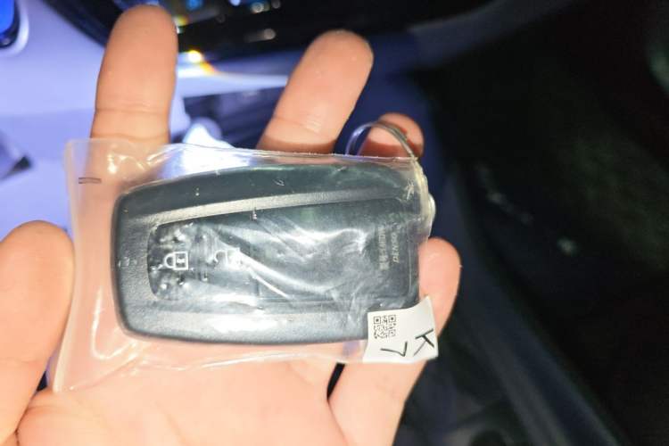 Used Toyota IZOA 2021 Dual-Motor 2.0L Yixiang Edition Vehicle Key