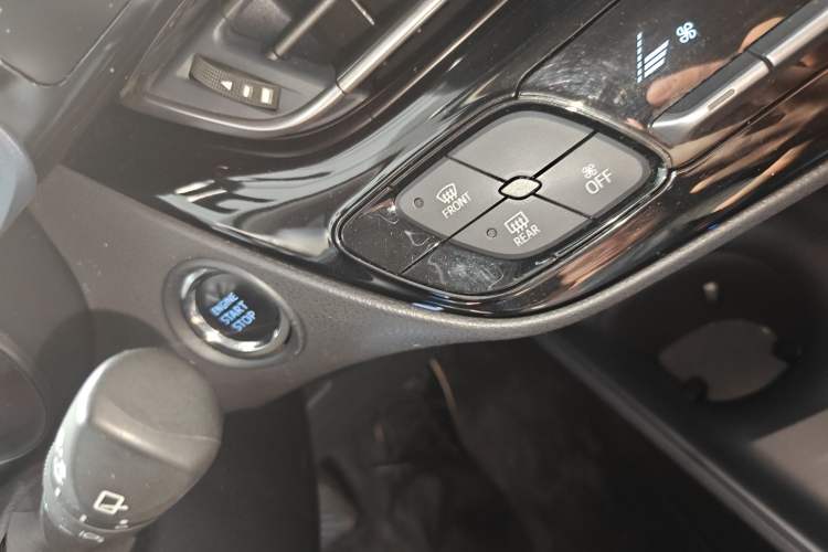 Used Toyota IZOA 2021 2.0L Enjoy Edition Vehicle Key
