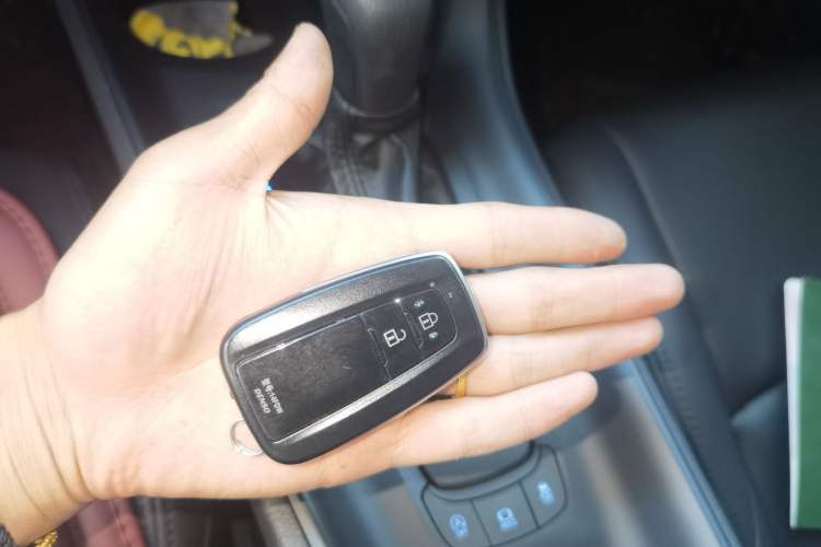 Used Toyota IZOA 2021 2.0L Enjoy Edition Vehicle Key