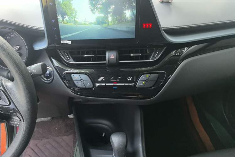 Used Toyota IZOA 2021 2.0L Yidong Edition Audio And AC Panel