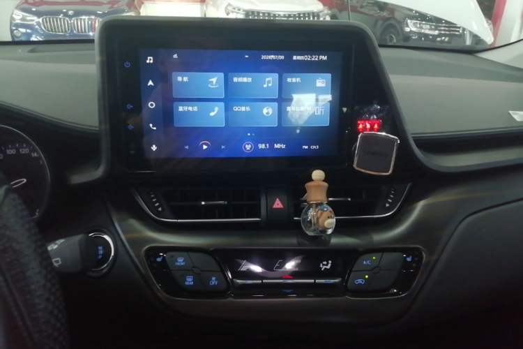 Used Toyota IZOA 2021 2.0L Yichi Version Audio And AC Panel