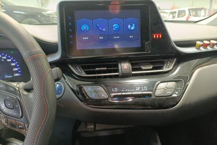 Used Toyota IZOA 2021 Dual-Motor 2.0L Yi Xing Edition Audio And AC Panel