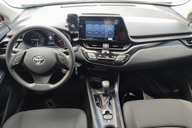 Used Toyota IZOA 2021 2.0L Yidong Edition Center Console