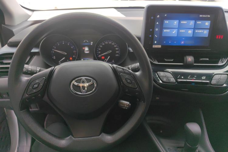 Used Toyota IZOA 2021 2.0L Enjoy Edition Center Console
