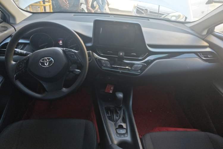 Used Toyota IZOA 2021 2.0L Enjoy Edition Center Console