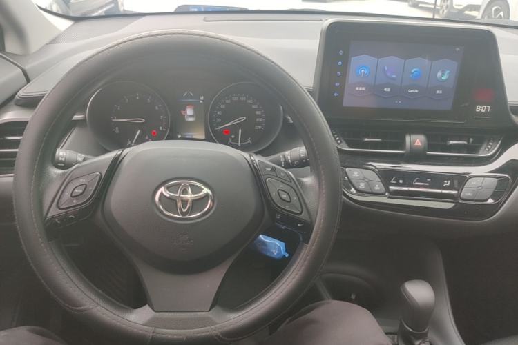 Used Toyota IZOA 2021 2.0L Yixing Version Center Console