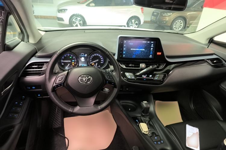 Used Toyota IZOA 2021 2.0L Yixing Version Center Console