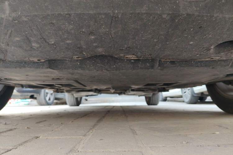 Used Toyota IZOA 2021 2.0L Enjoy Edition Chassis Front