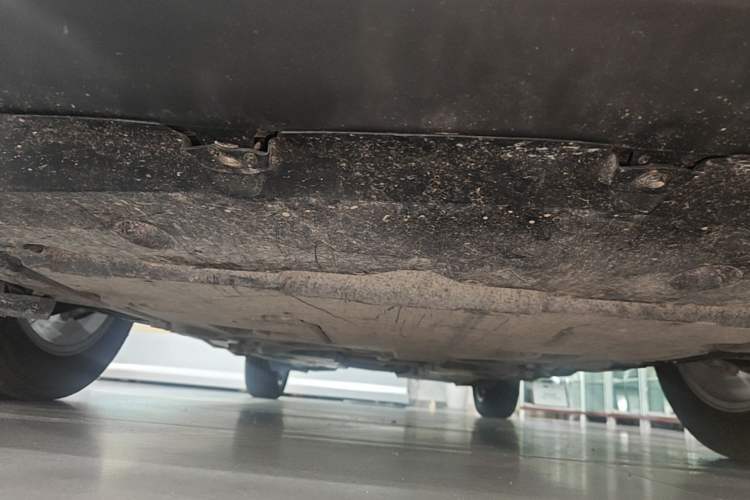 Used Toyota IZOA 2021 2.0L Enjoy Edition Chassis Front