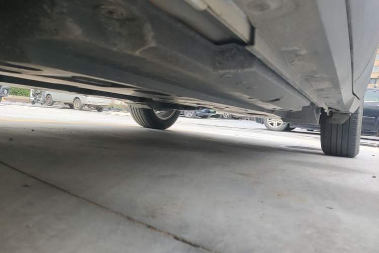Used Toyota IZOA 2021 2.0L Yixing Version Chassis Front Left
