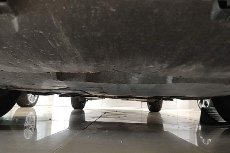 Used Toyota IZOA 2021 2.0L Yichi Version Chassis Front