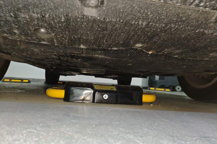 Used Toyota IZOA 2021 2.0L Enjoy Edition Chassis Front