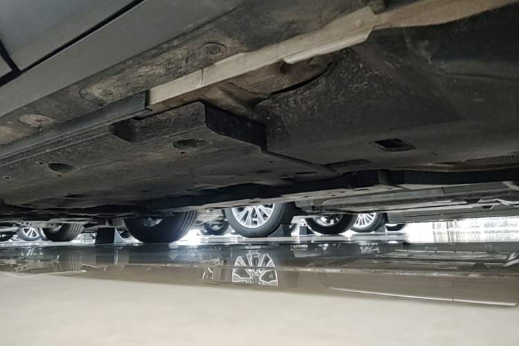 Used Toyota IZOA 2021 2.0L Yichi Version Chassis Rear Left
