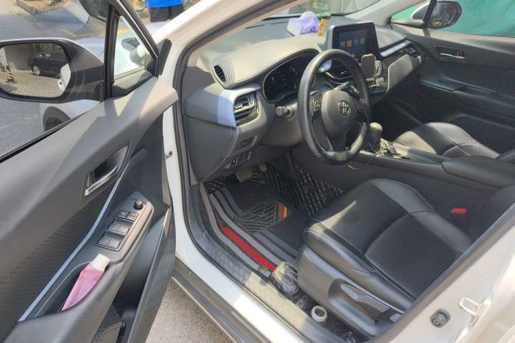Used Toyota IZOA 2021 Dual-Motor 2.0L Yixiang Edition Driver Seat