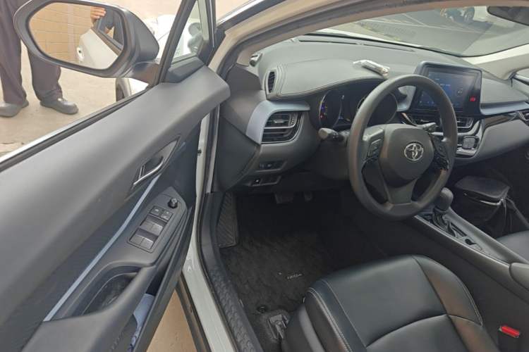 Used Toyota IZOA 2021 2.0L Yixing Version Driver Seat