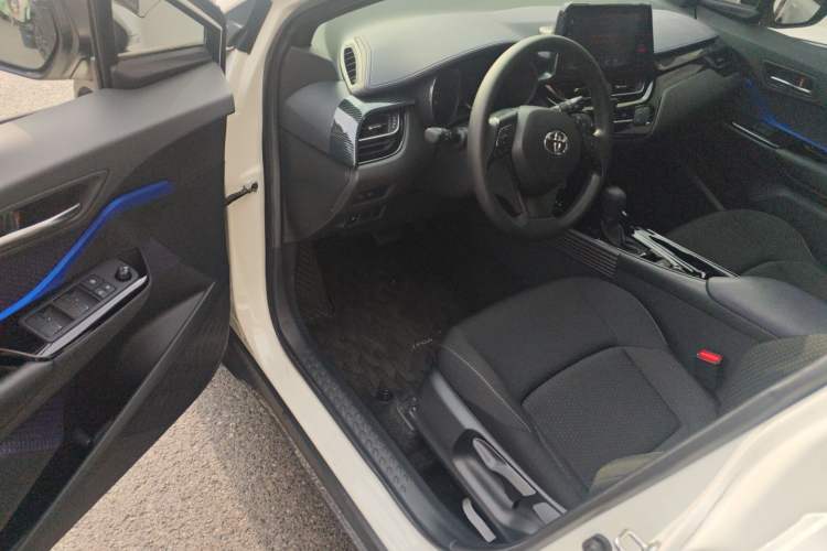 Used Toyota IZOA 2021 2.0L Yichi SPORT Driver Seat