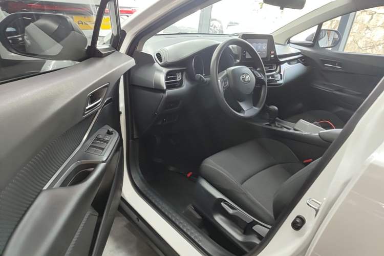 Used Toyota IZOA 2021 2.0L Yidong Edition Driver Seat