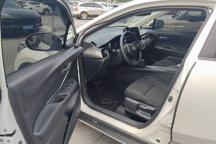 Used Toyota IZOA 2021 2.0L Yidong Edition Driver Seat
